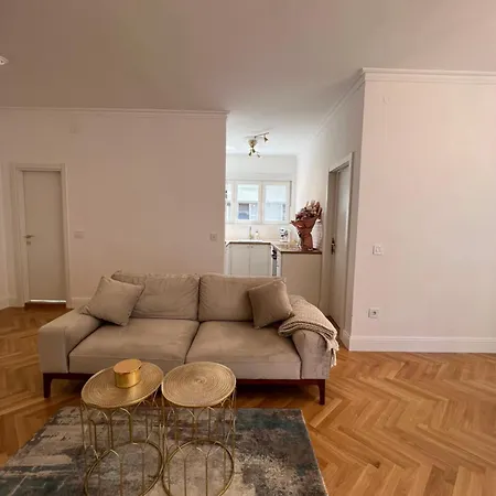 Old Town Gate Apartment