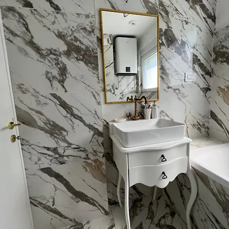 Old Town Gate Apartman *